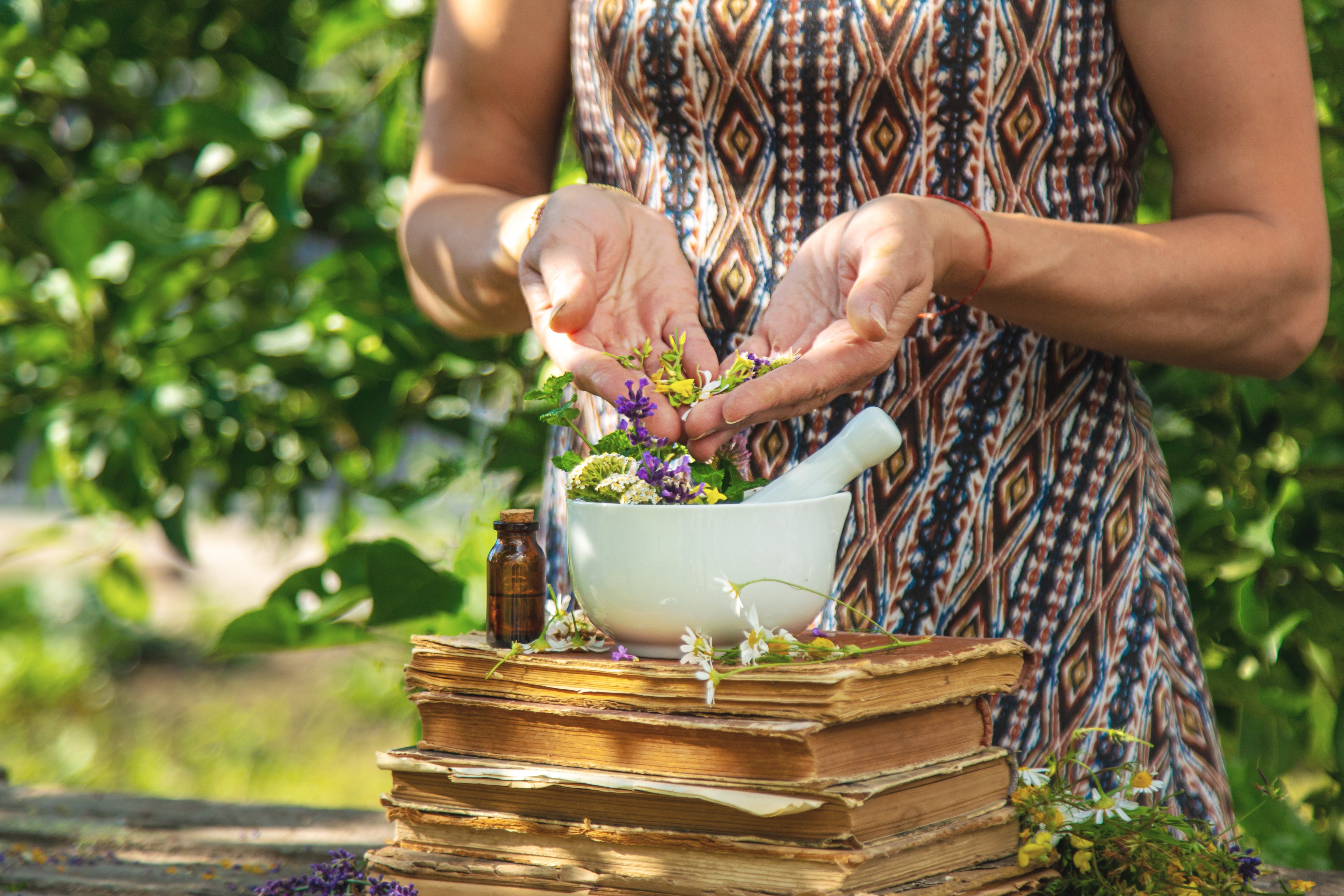 Unlock the Natural Benefits of Herbal Tea: Energy, Sleep, Immunity & Digestion